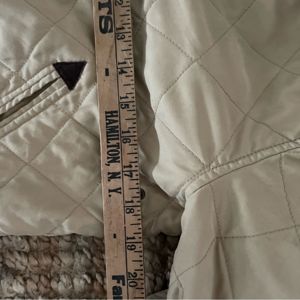 American Living Quilted Beige Jacket with Dark Brown Details - Picture 10 of 11